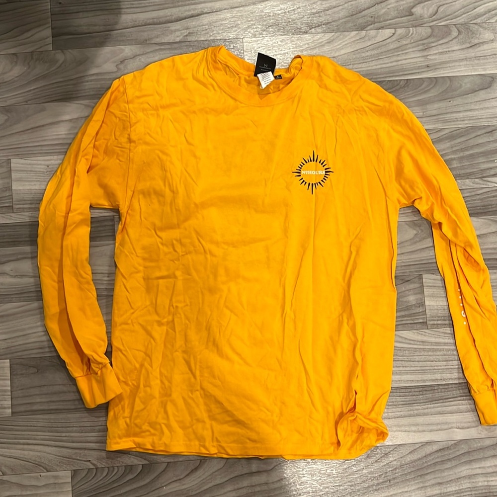 NoHours long sleeve yellow tee. Men’s size large. Never worn